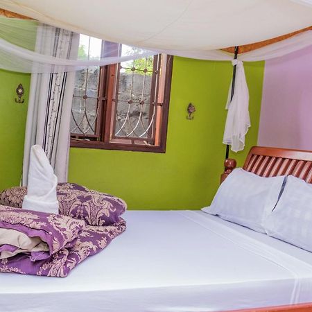 Mango Lodge Boma la Ngombe Eksteriør bilde